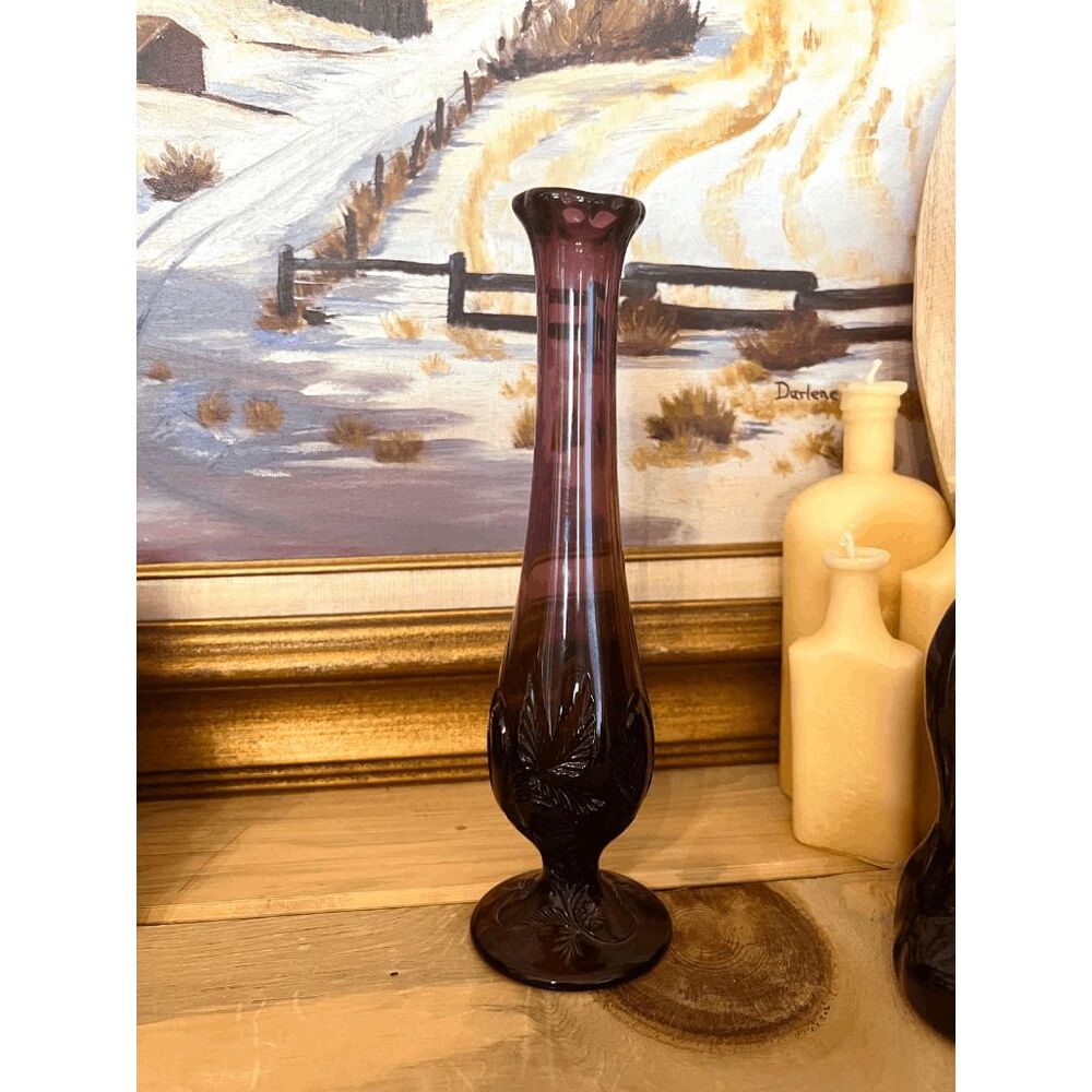 Vintage Fenton-Style Amethyst Strawberry Bud Vase — 9.5" Tall Purple Glass